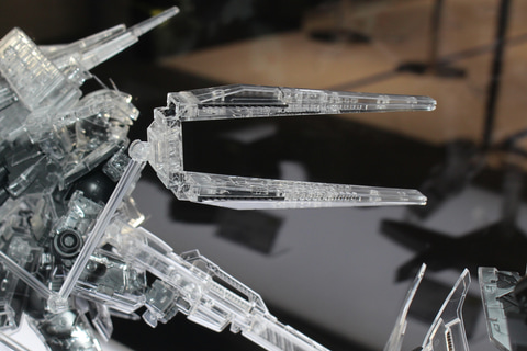 MG 1/100 νガンダム Ver.Ka [メカニカルクリア] 一部塗装完成品 Amazon | MG 1/100 νガンダム Ver.Ka [メカニカルクリア