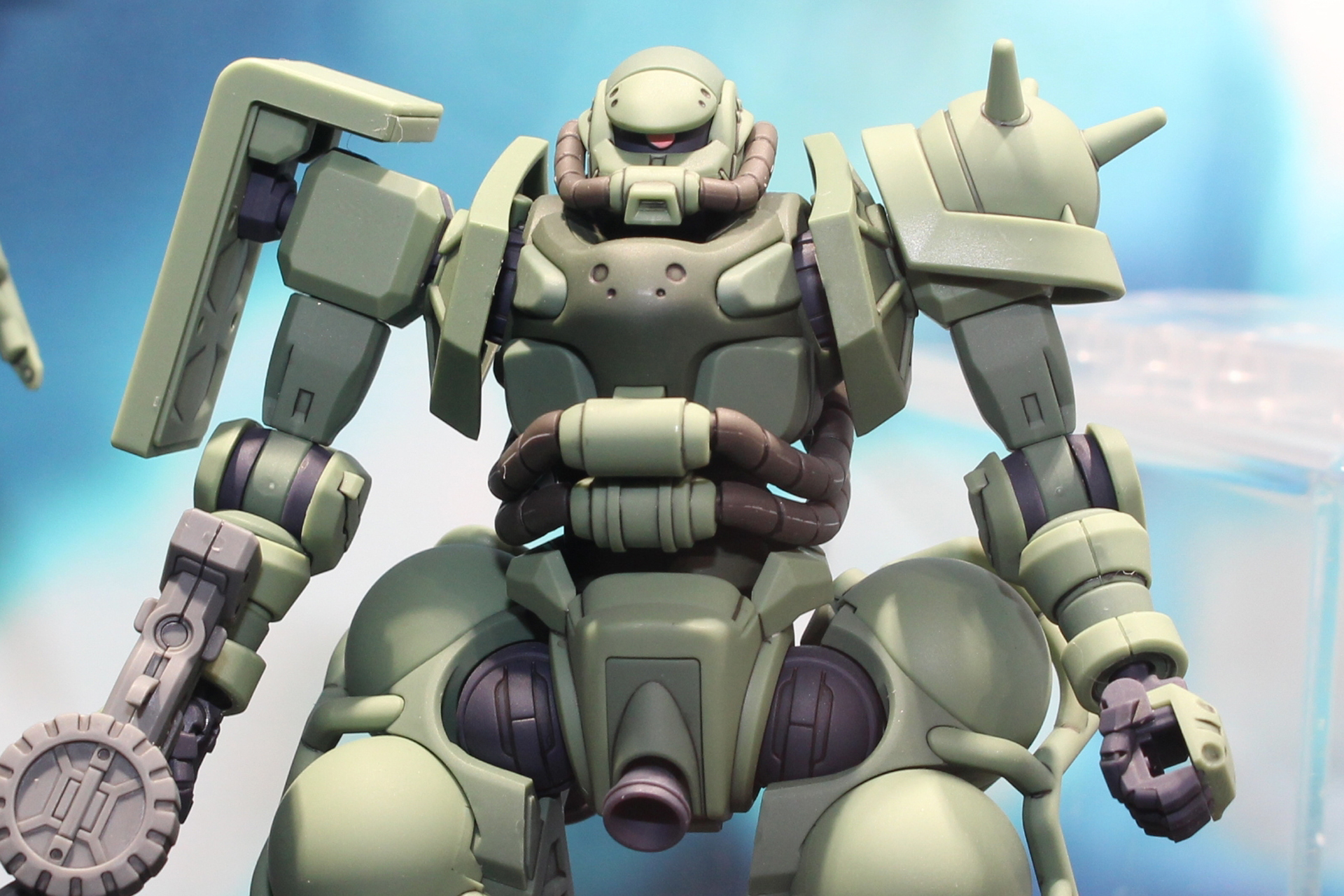 詳細は未公開だが、軍警ザクと同様モノアイ可動などは実装されると思われる