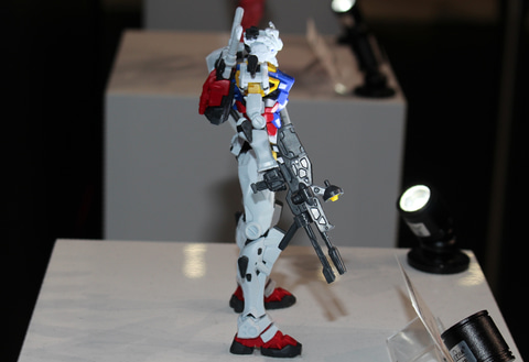 hg 白い赤いガンダム ハイパーバズーカ付き 完成品 - メルカリ