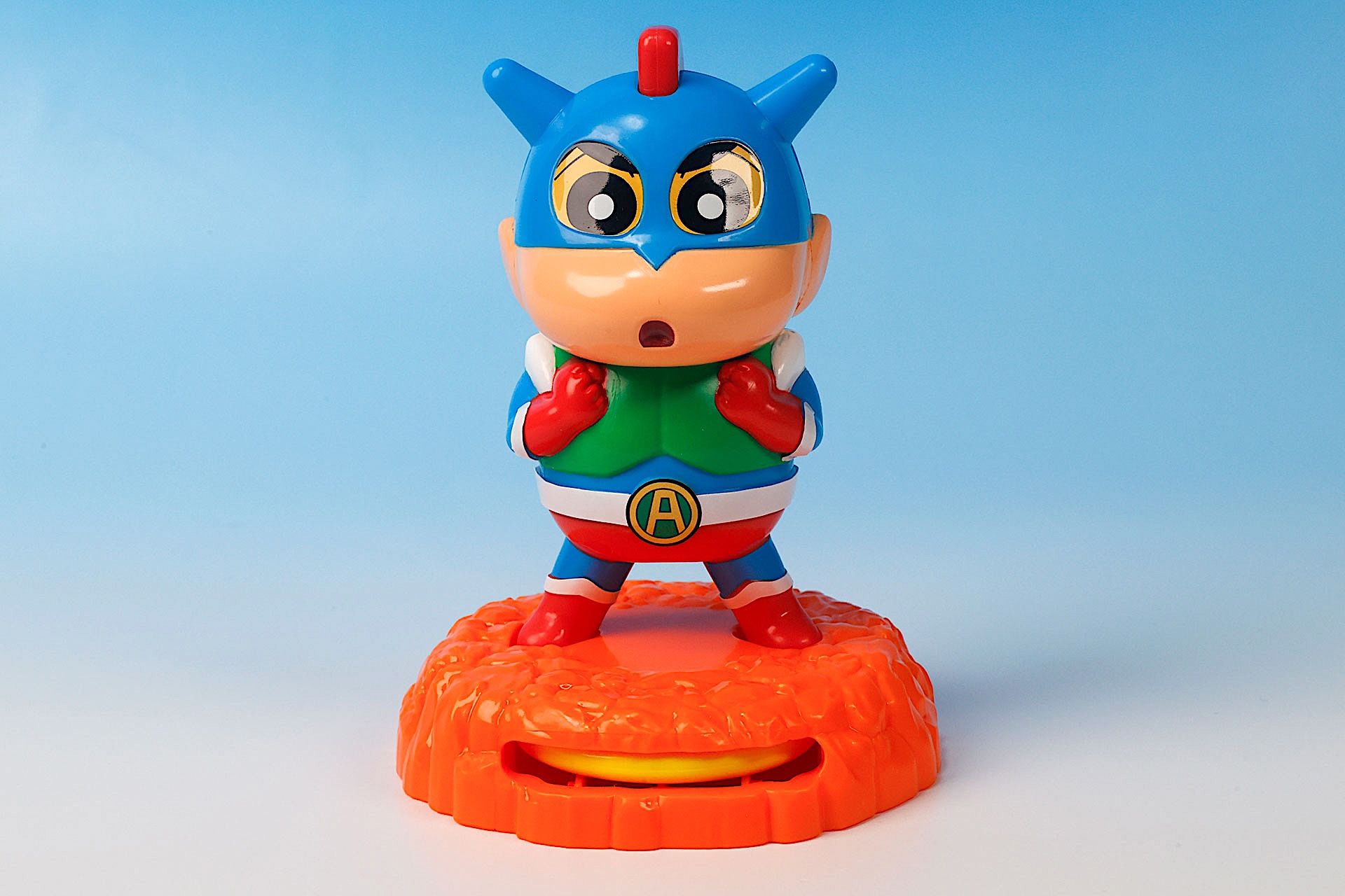 台座部分にアクション仮面を取り付けると完成！