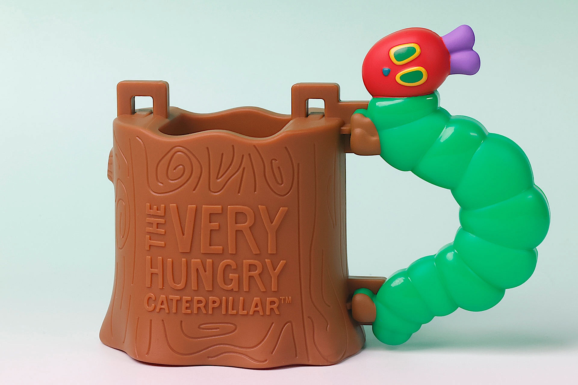 前面には現代のロゴが書かれている