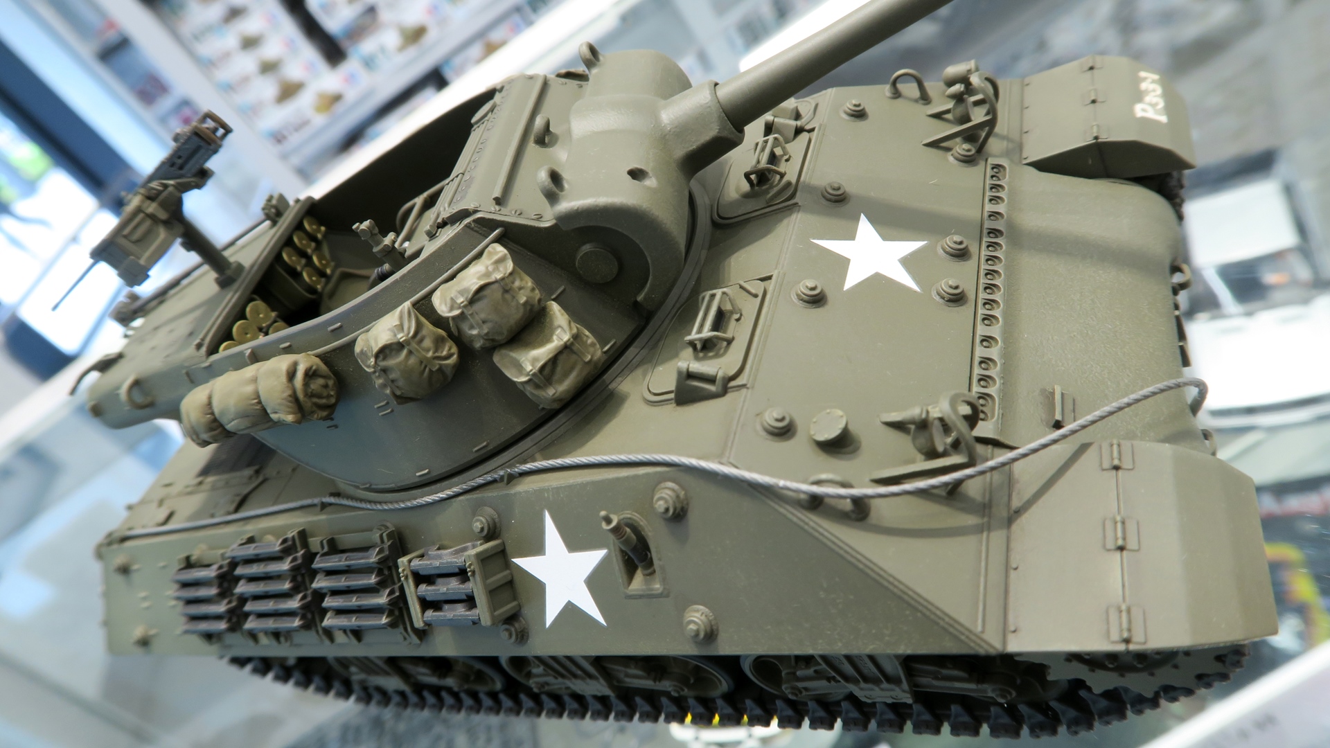 牽引ワイヤーが4分割プラ化されたことで、ワイヤーらしい自然な動きをしっかりと再現できるようになっている