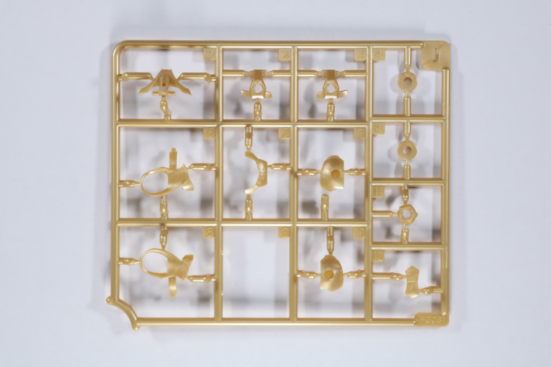 パーツH×2、パーツJ