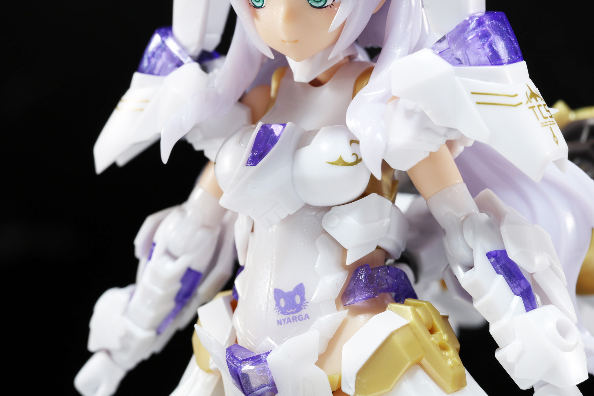 胸部、腹部もアーマーが追加