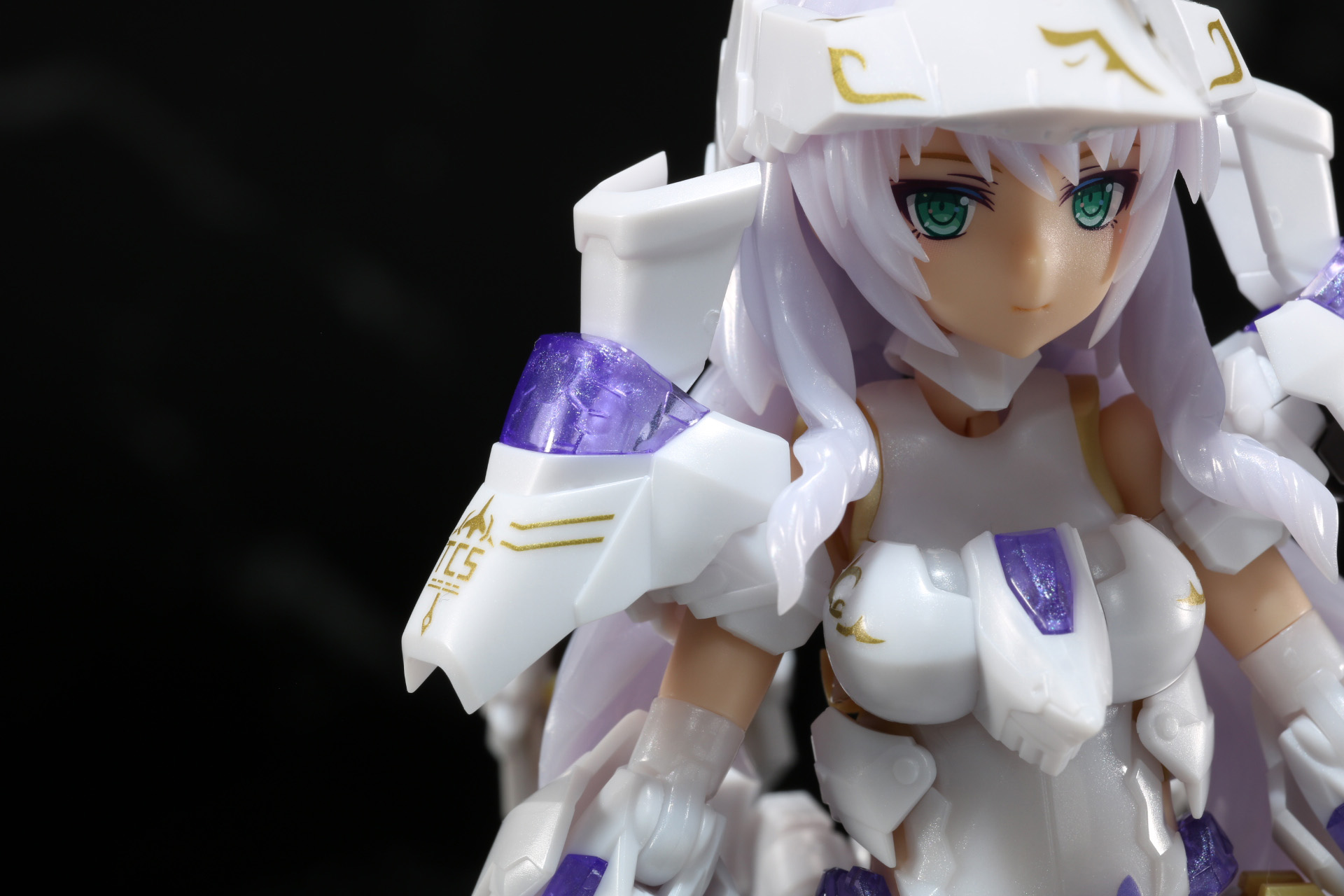 肩アーマーの可動