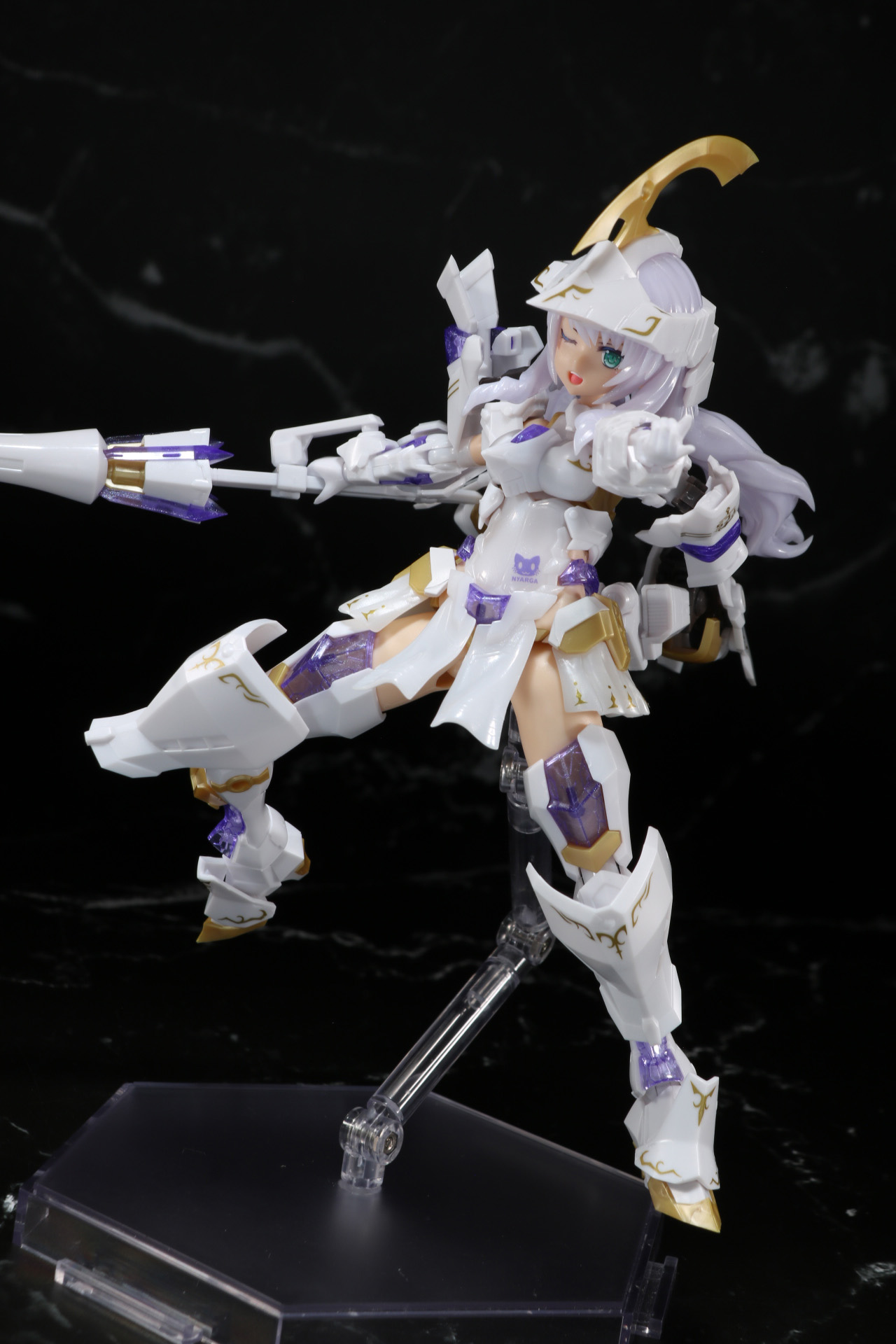 背部ユニットによる加速と「ヘイルラング」による鋭い刺突