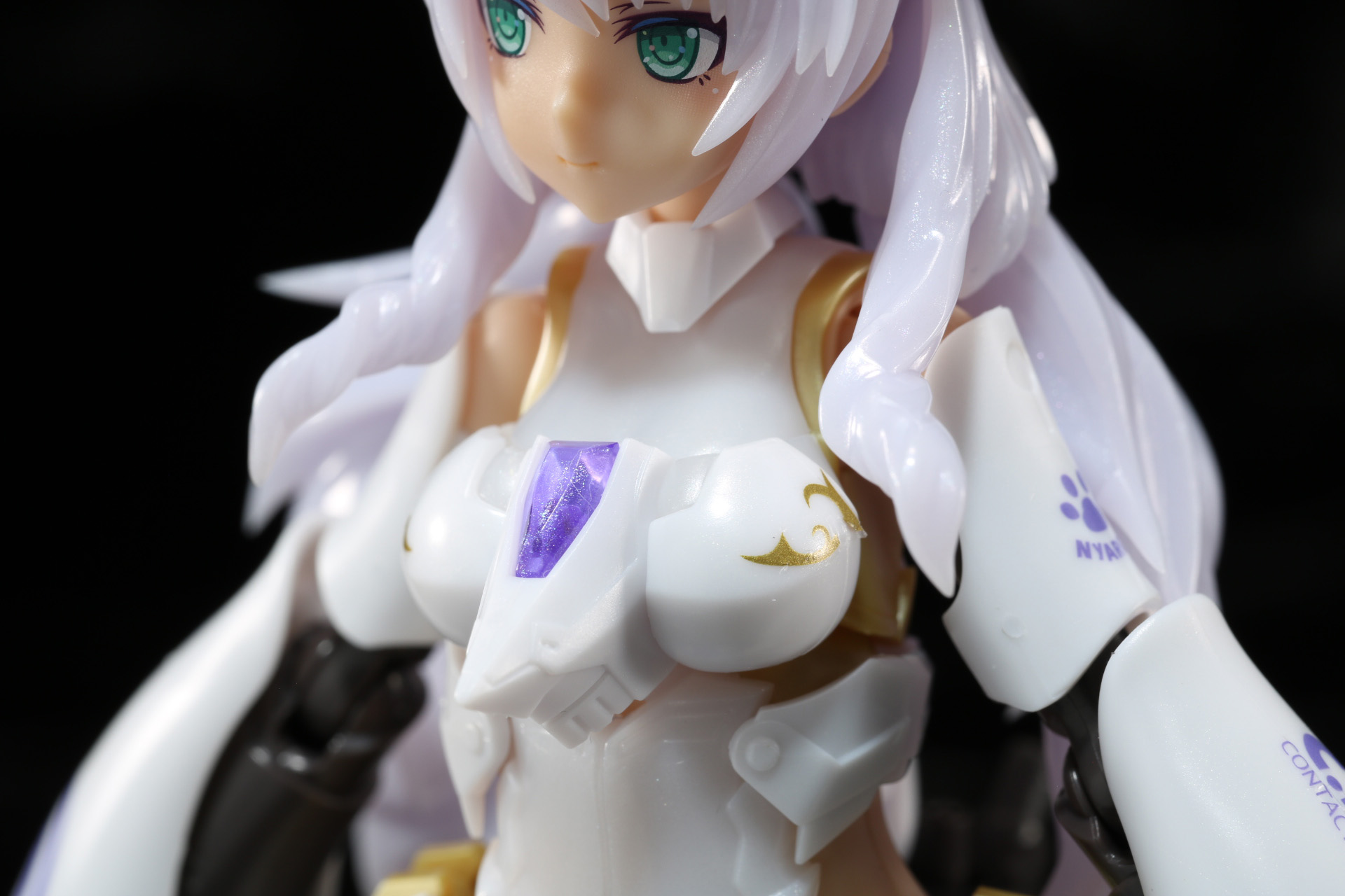 キャットテイルは尻尾独特な動きを軸可動で表現できる