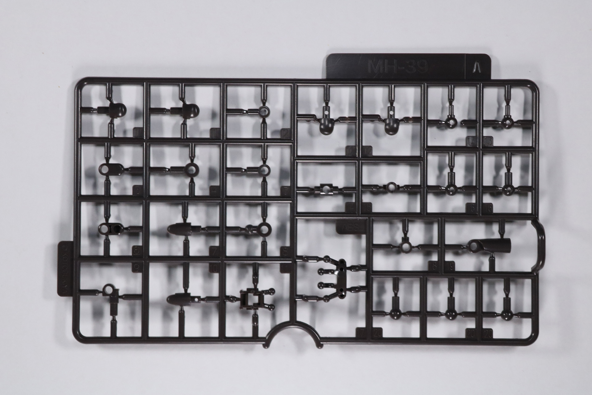 パーツA×2、パーツB