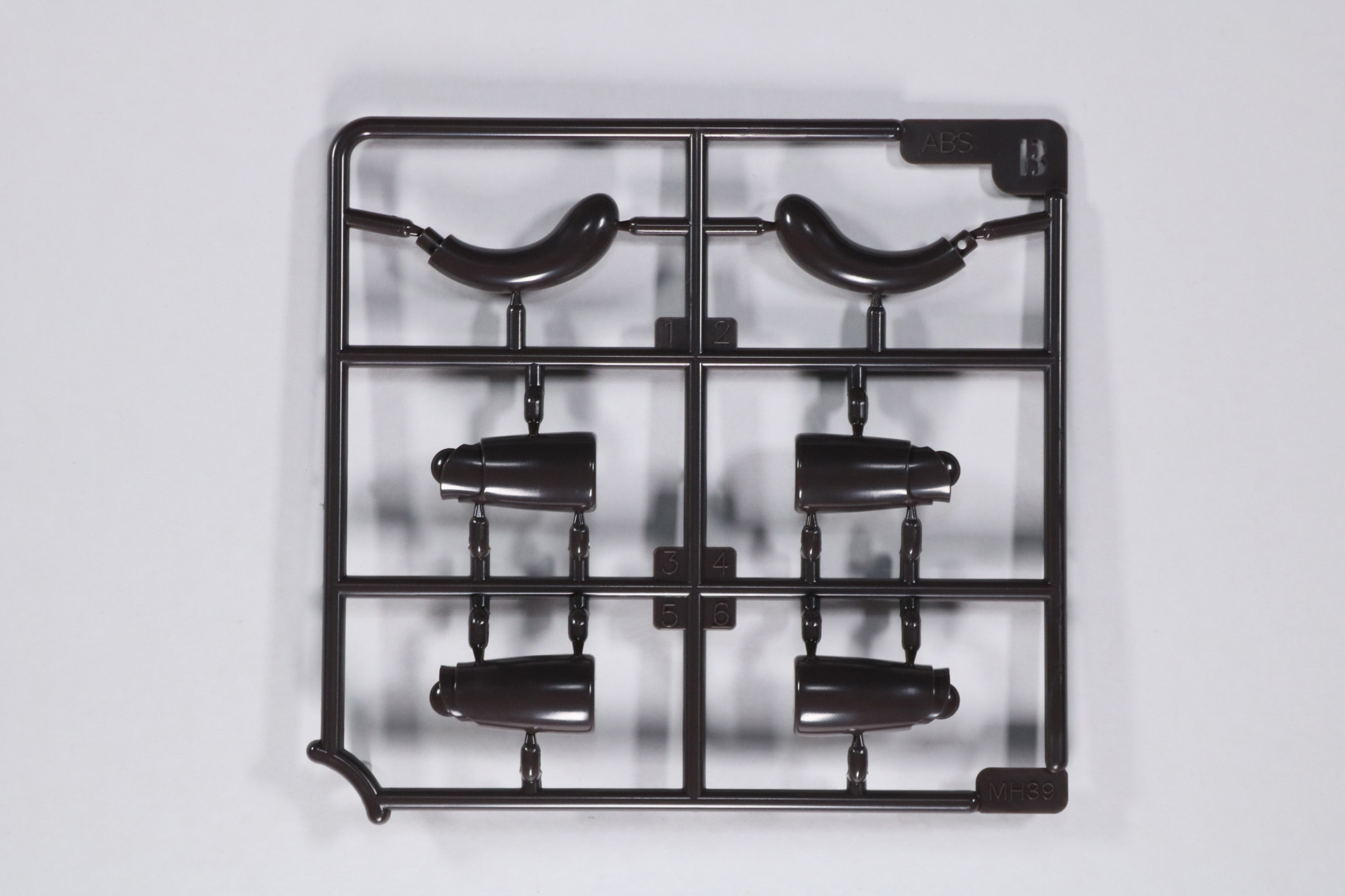 パーツA×2、パーツB