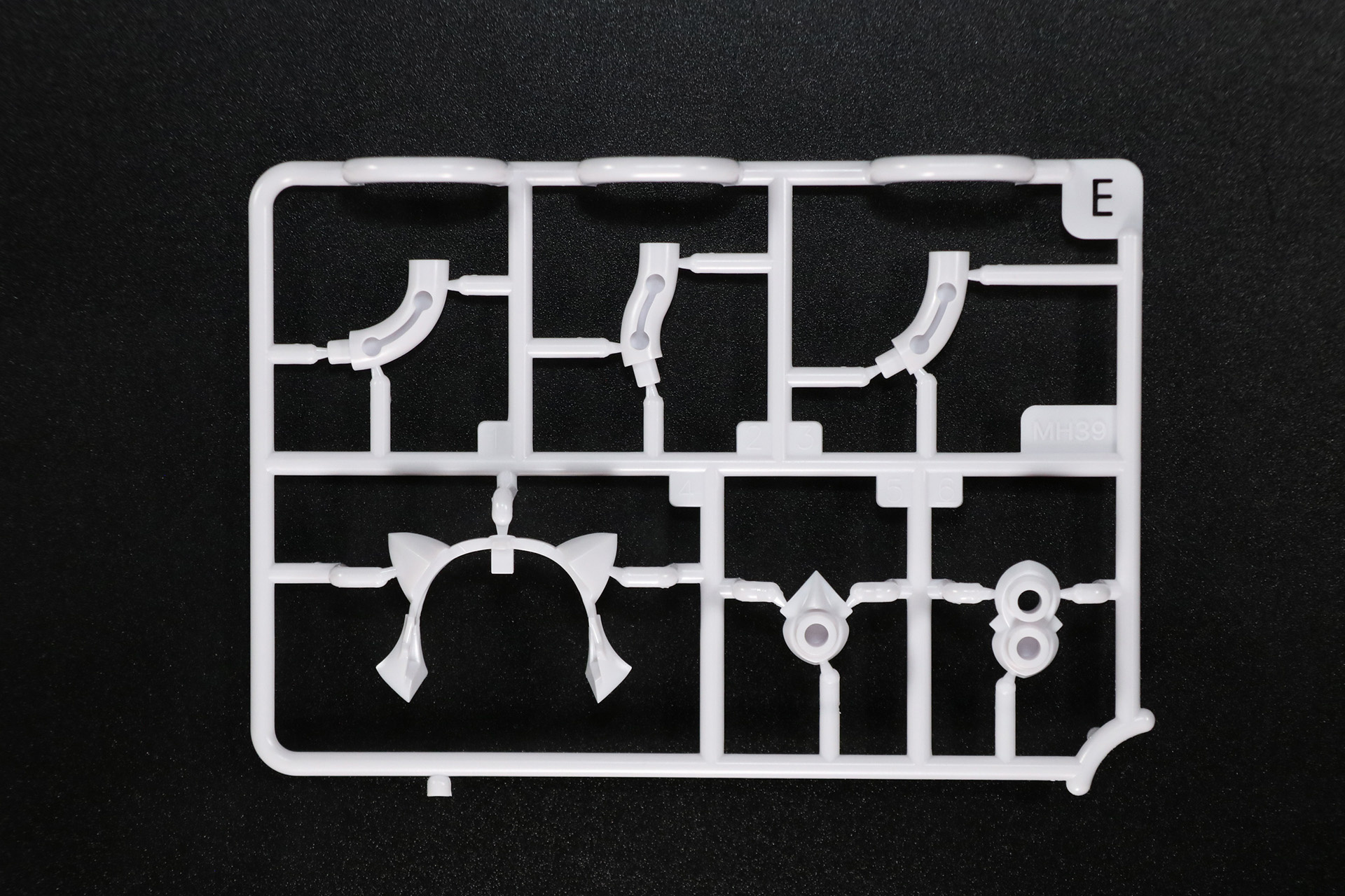 パーツE、パーツF（合成ゴム）