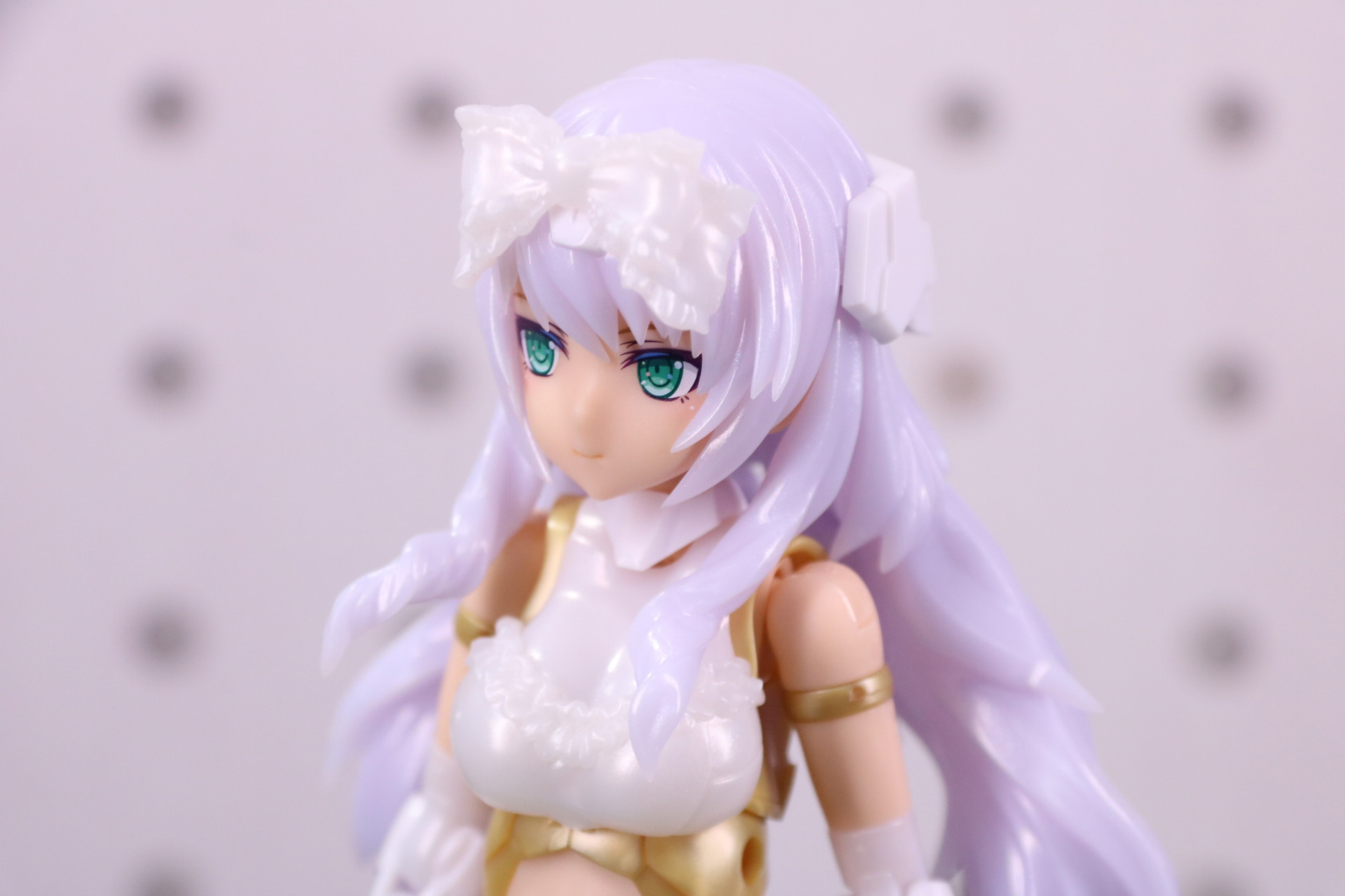 前髪のリボン、後頭部のアーマーを組み替え