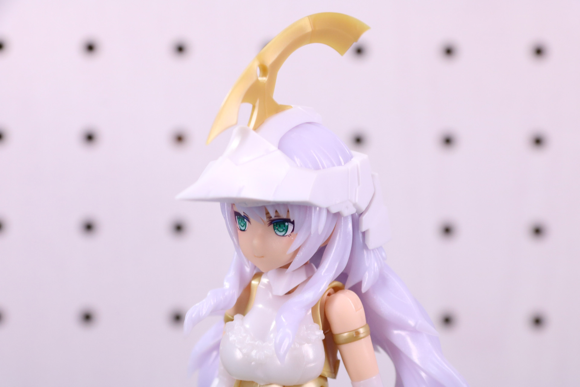 前髪のリボン、後頭部のアーマーを組み替え