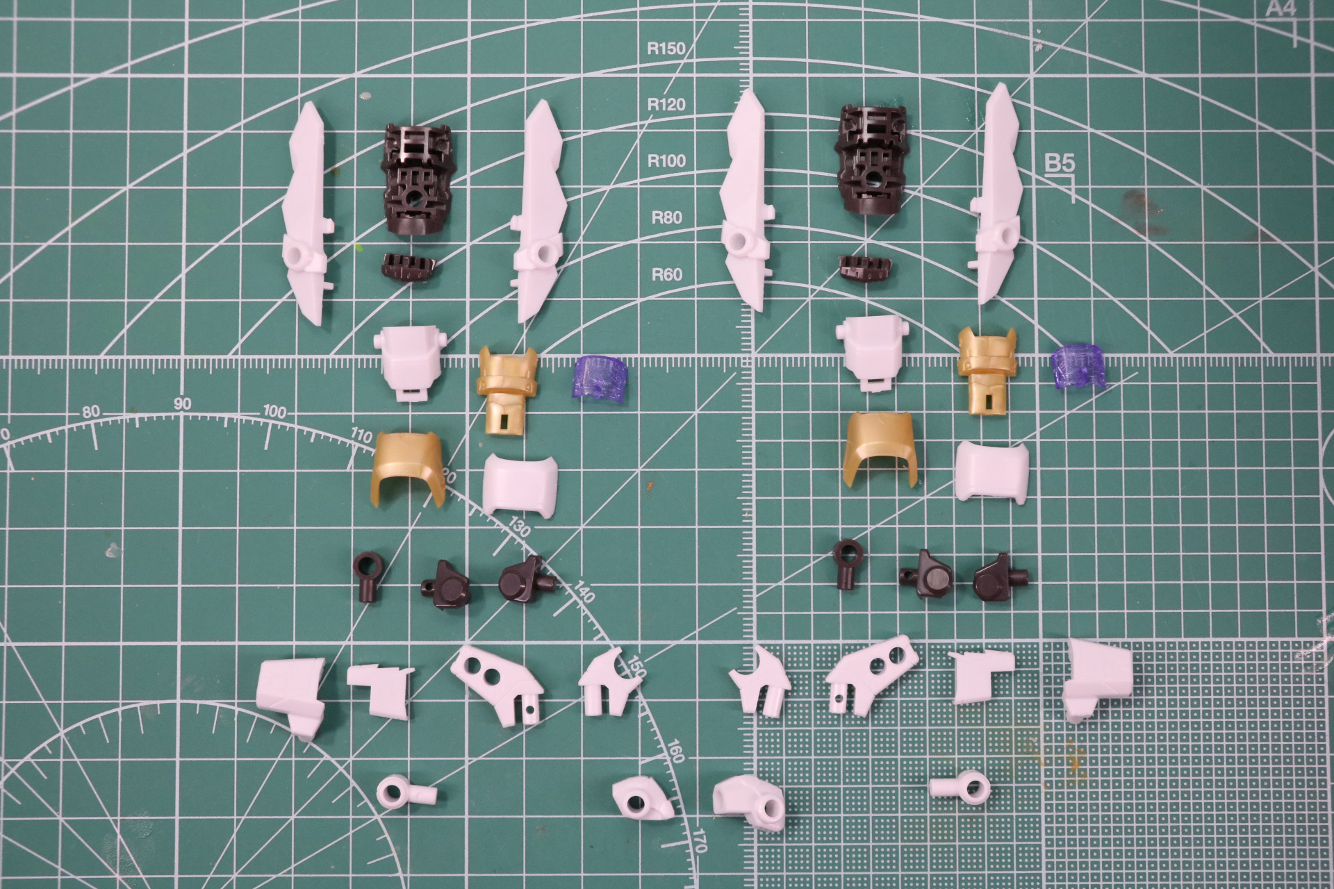 本体のリアパーツに接続