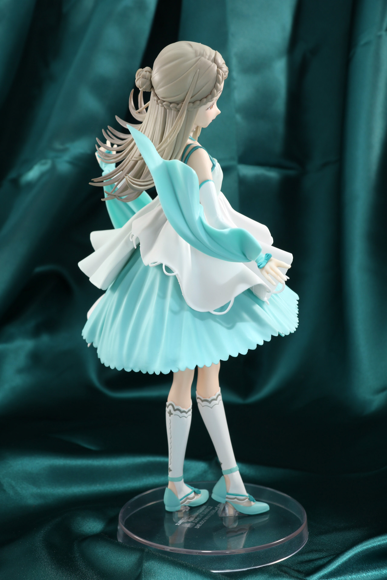 篠澤 広らしさが表現された表情。編み込みも細かく造形されている