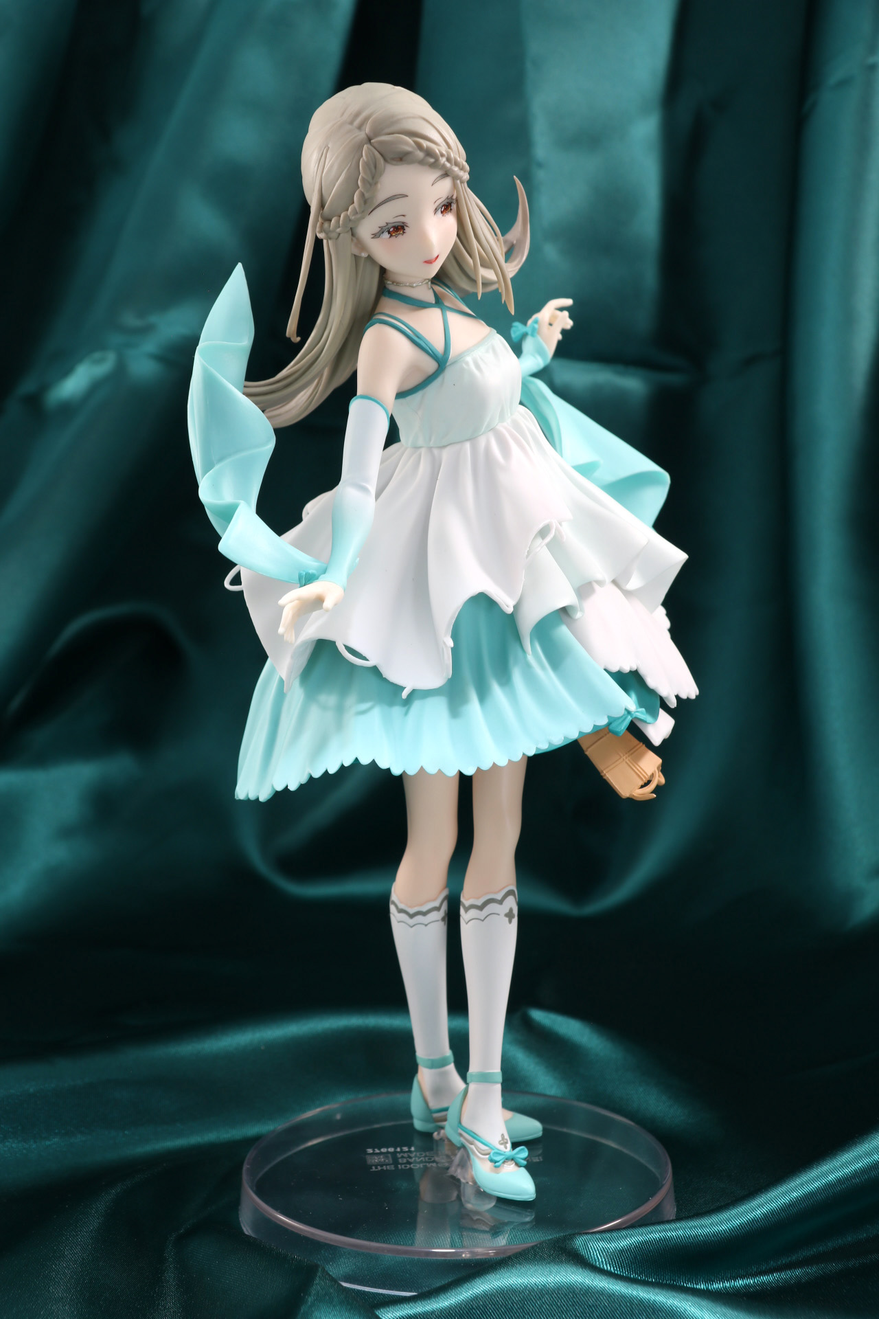 篠澤 広らしさが表現された表情。編み込みも細かく造形されている