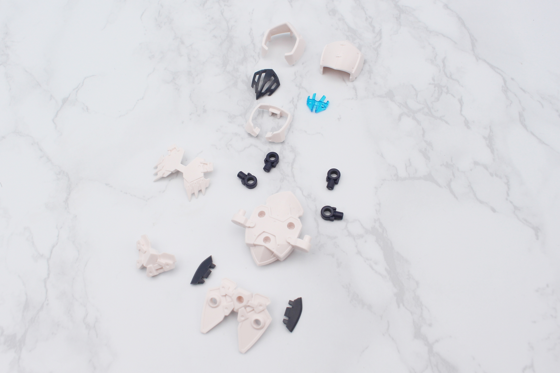 頭部、胴体のアーマークロス用パーツ