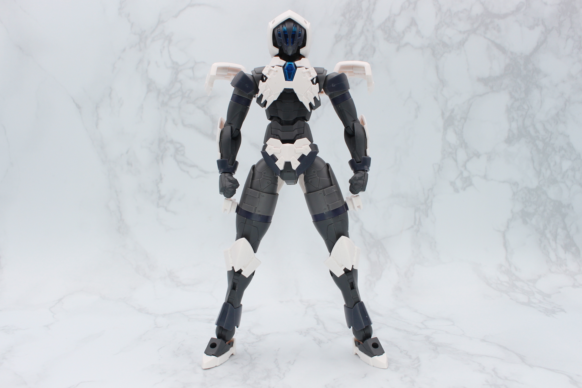 四肢を取り付ける