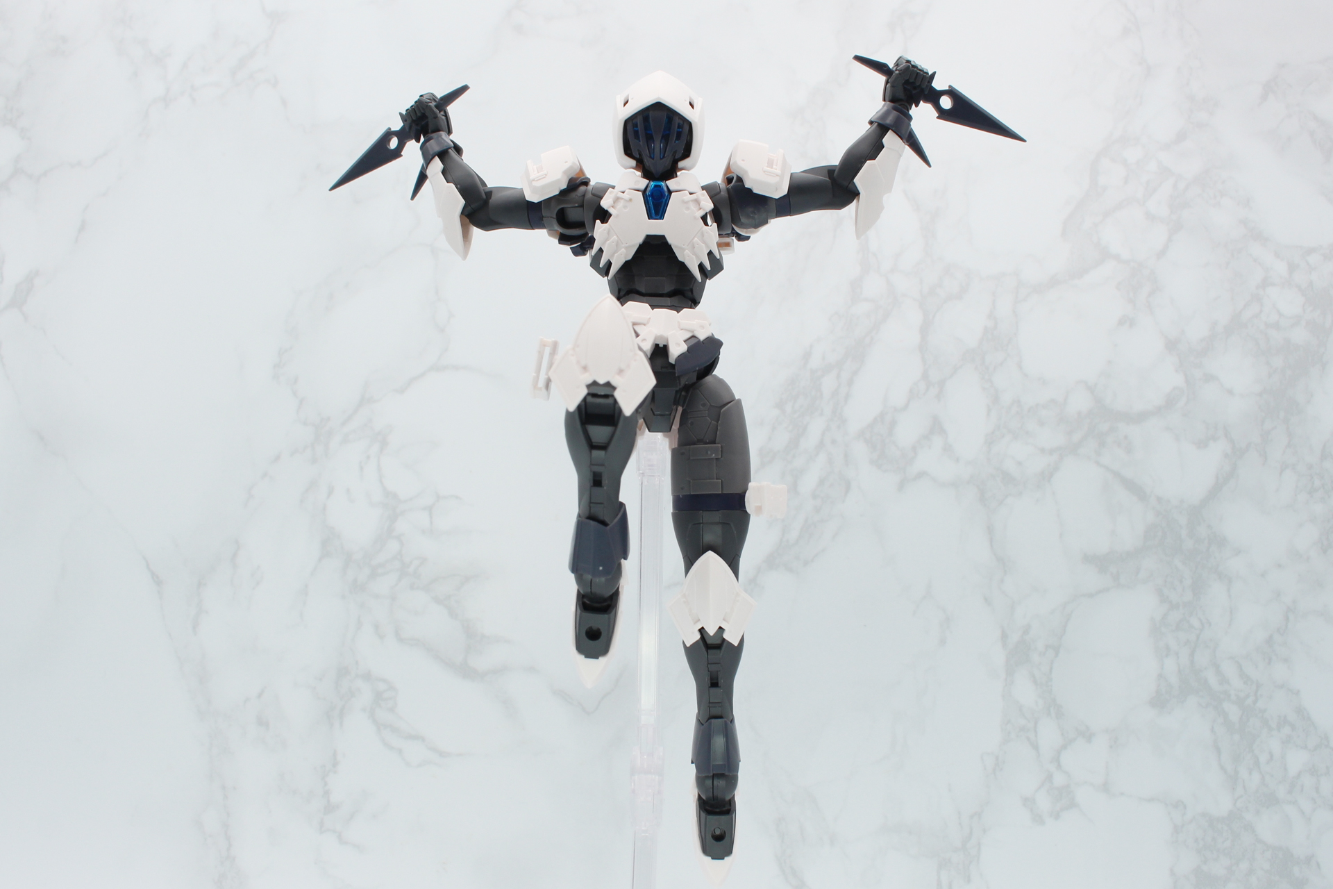 影に紛れて行動するアサシンのイメージから、RPGの忍者やシーフのようなアクションが似合う