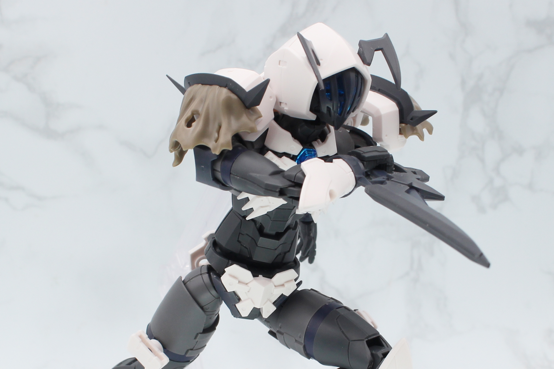 アサシンの器用さを生かした2刀流はソードでも決まる