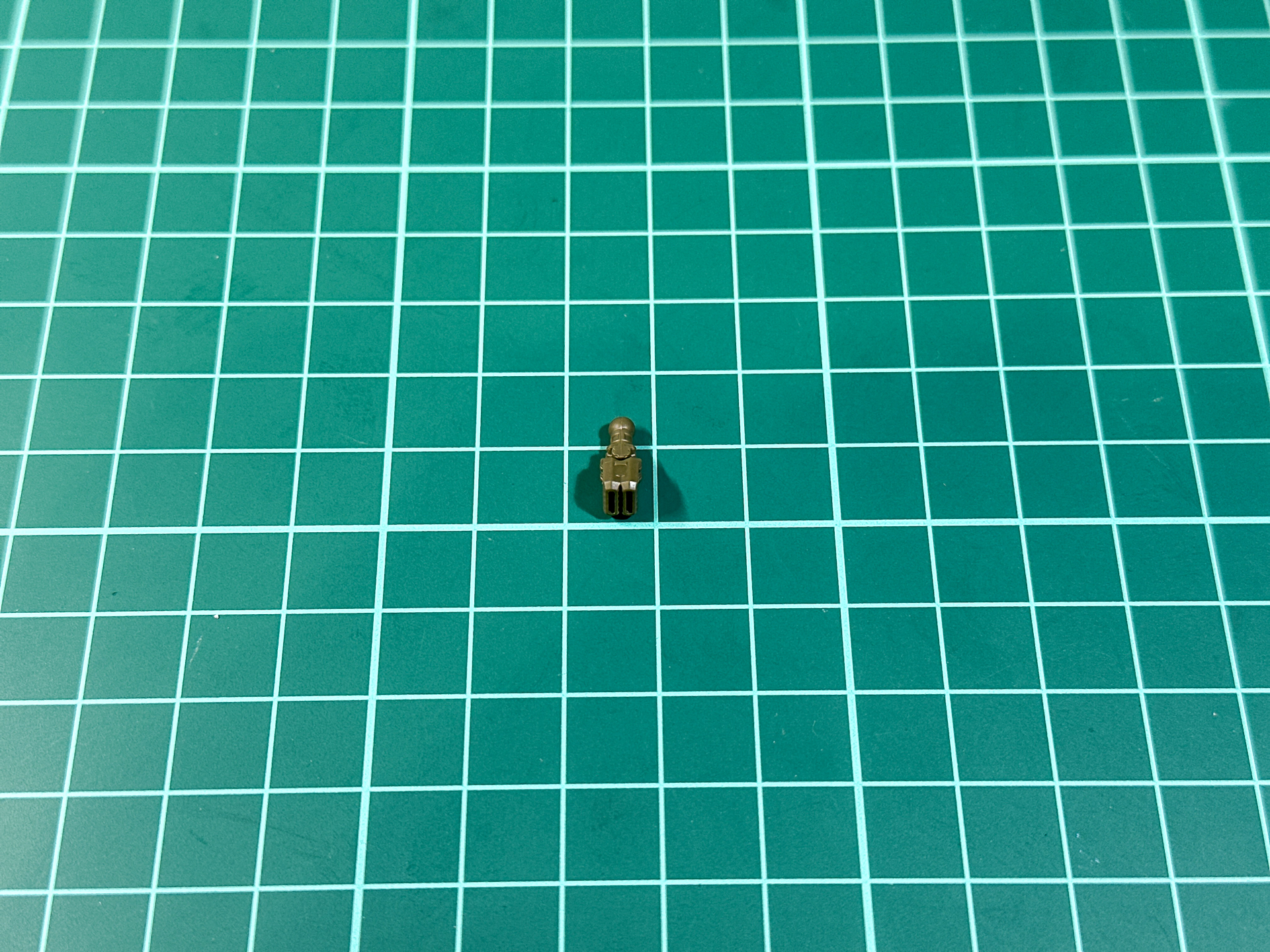 本キットのブースタは角型ノズルを持つデザインです。