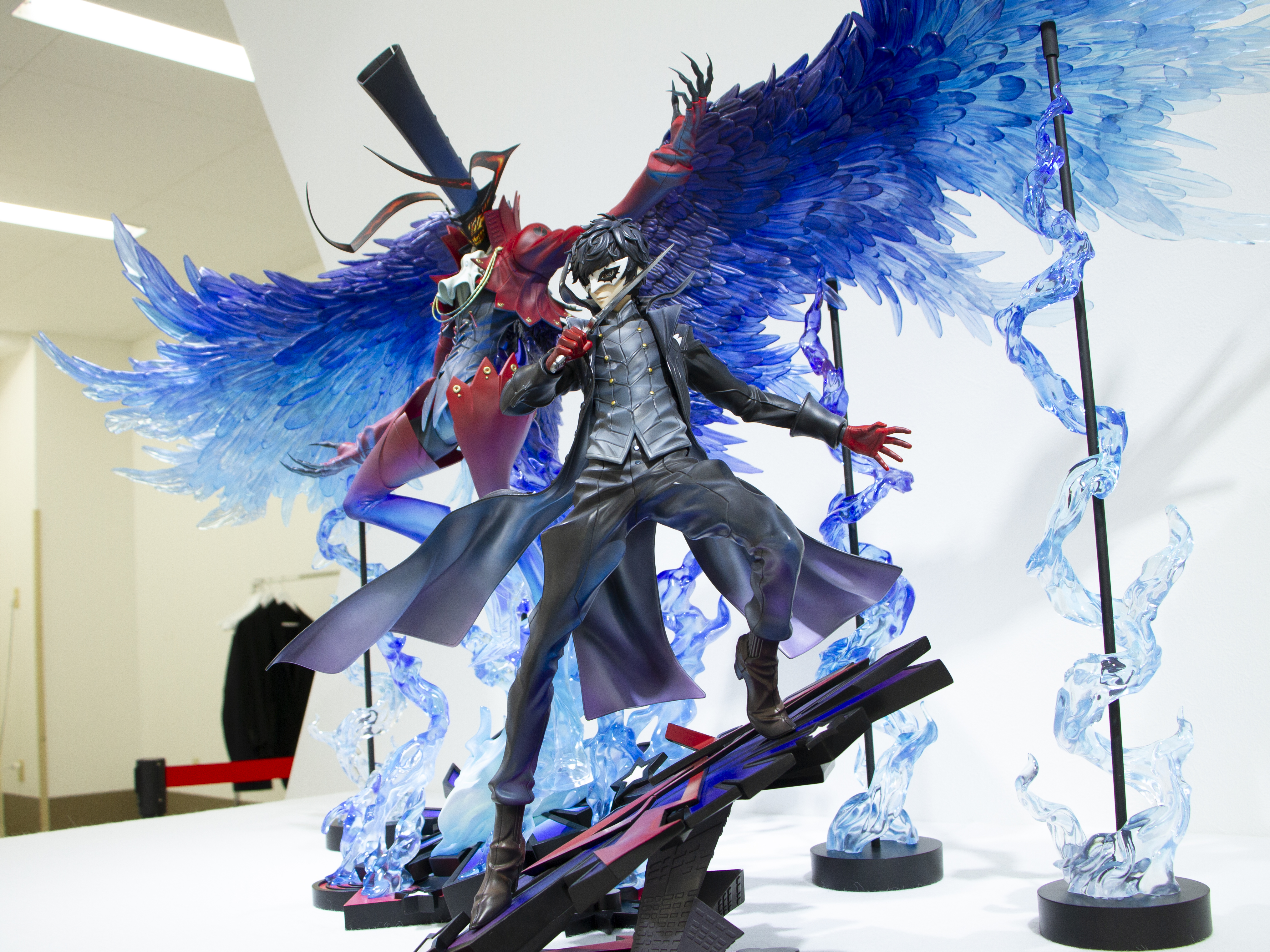 アルセーヌと並び立つ