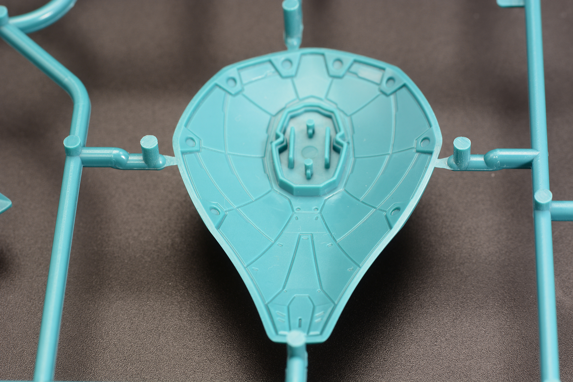 モールドは装甲の裏側にもしっかり入っている