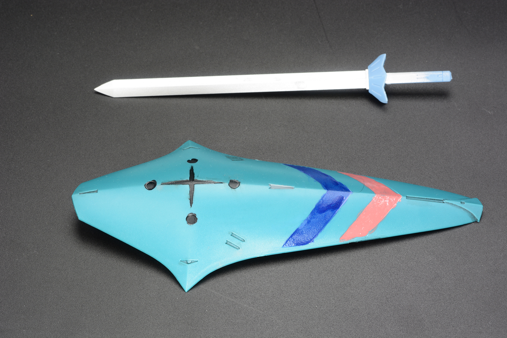 設定仕様の剣はかなりシンプルなデザイン