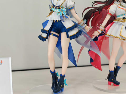 ホロライブ」新作フィギュアに星街すいせいさんとAZKiさんが5