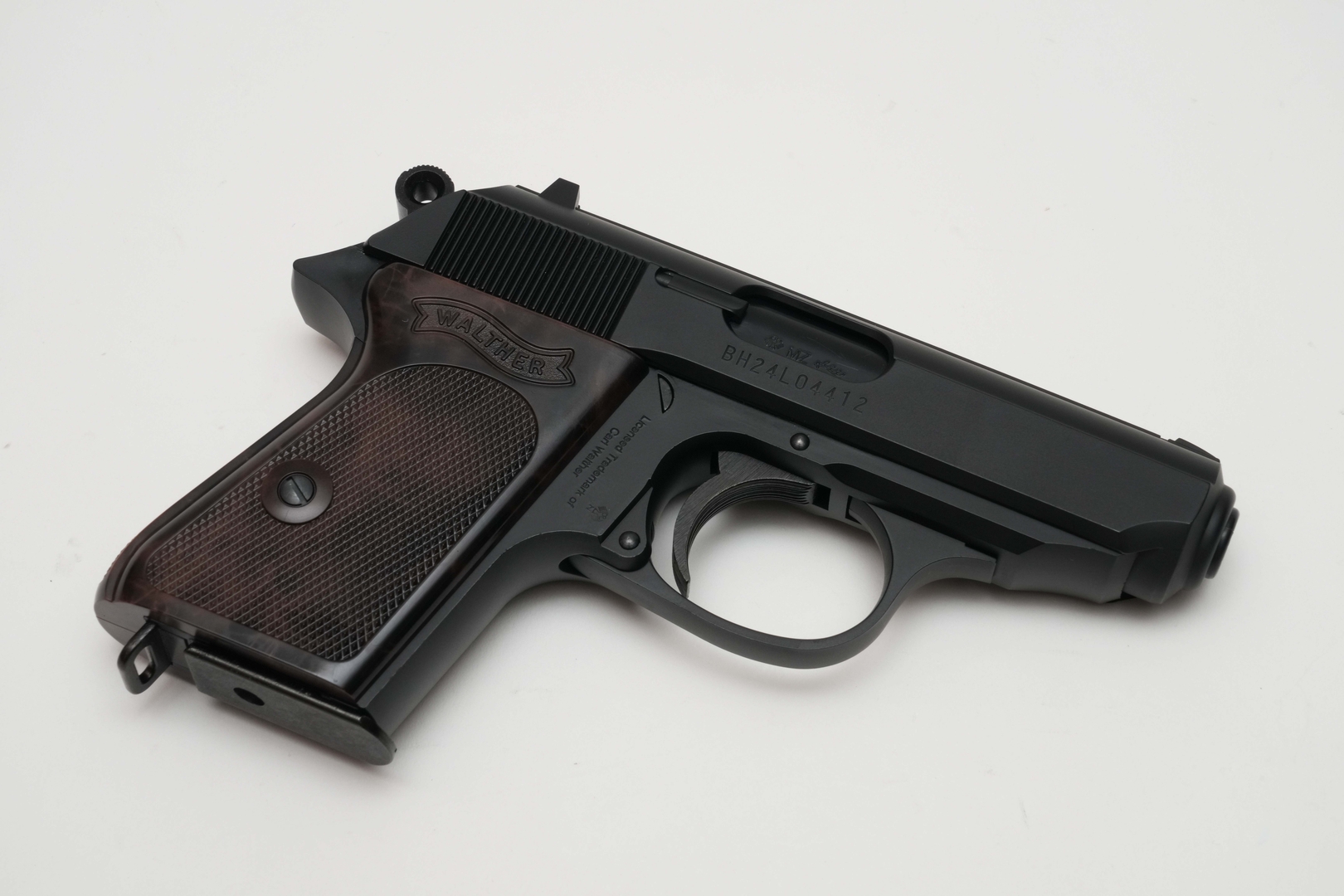 「ワルサーPPK クラシック」のマガジンには18発装填可能。セカンダリーであれば十分な装弾数だ