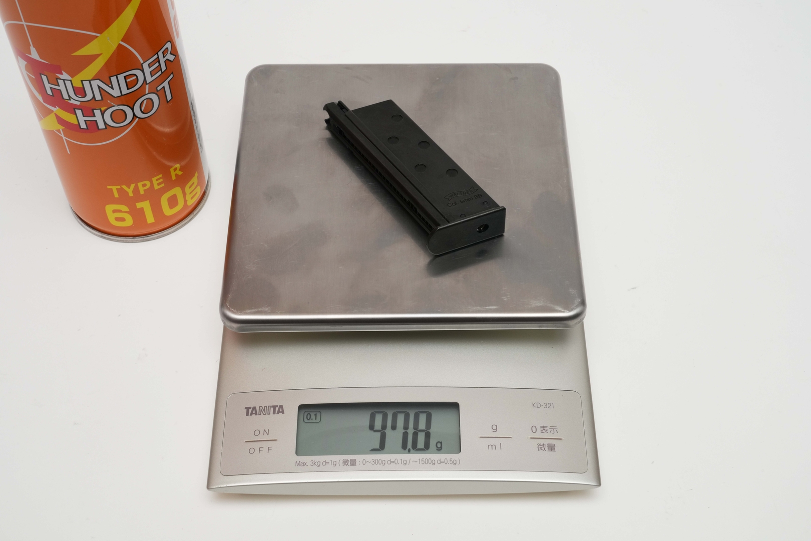 ガスをフル充填したマガジンが97.8g