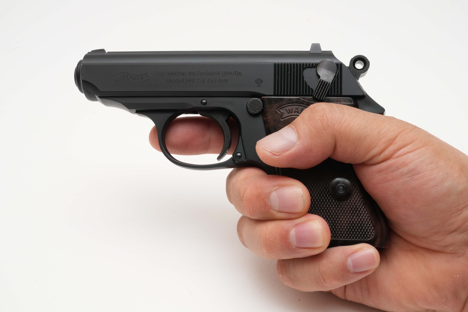 小指が余るが、安定して握れる