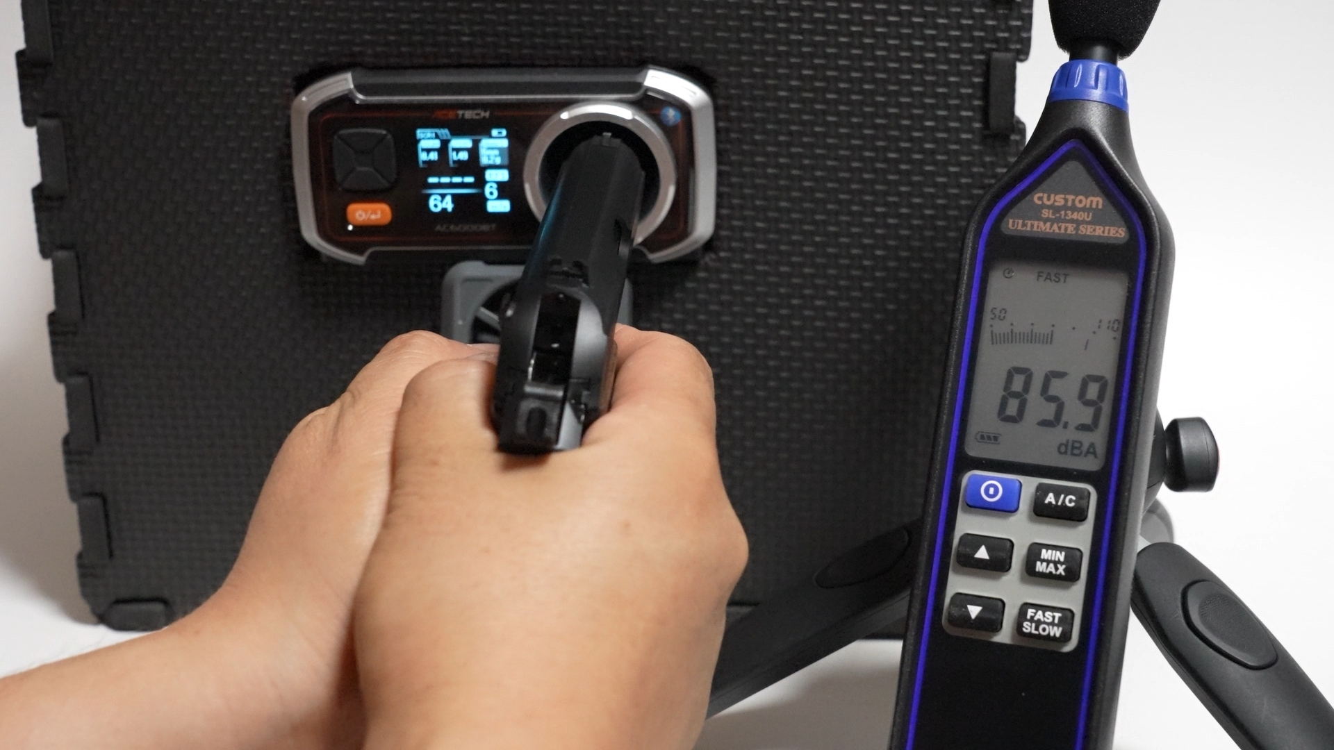 射撃音は最大92.8dBA、最小78.7dBA、平均85.29dBA