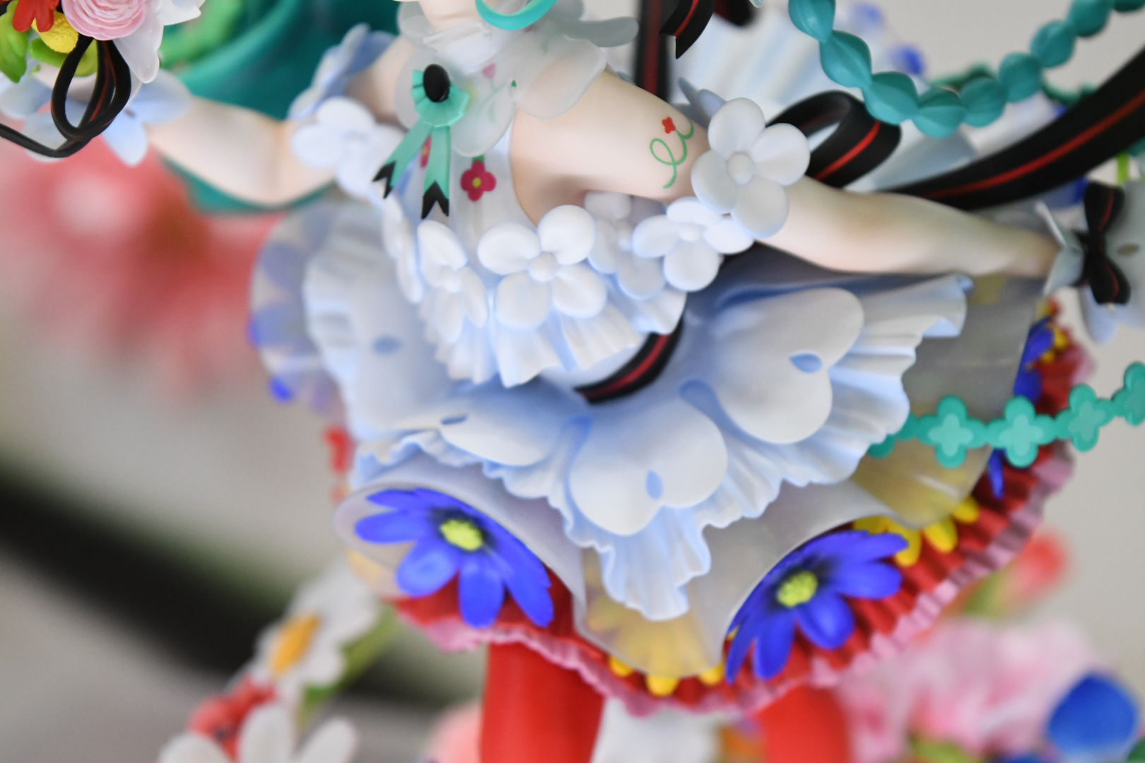 イラストのイメージを崩さずここまで忠実に立体化できるのは、さすがの造形力である