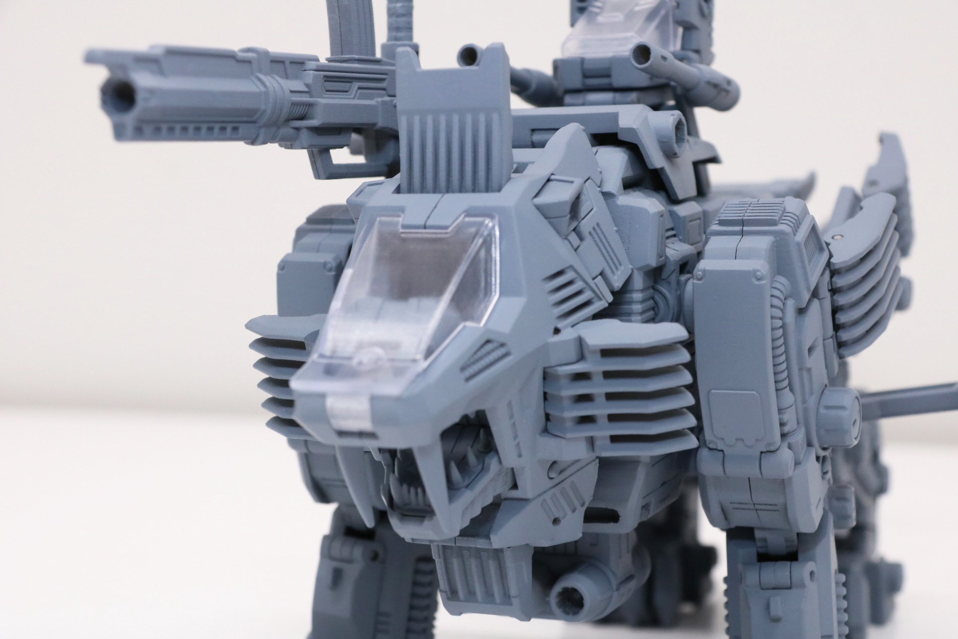 タテガミのシールドジェネレーターも展開可能