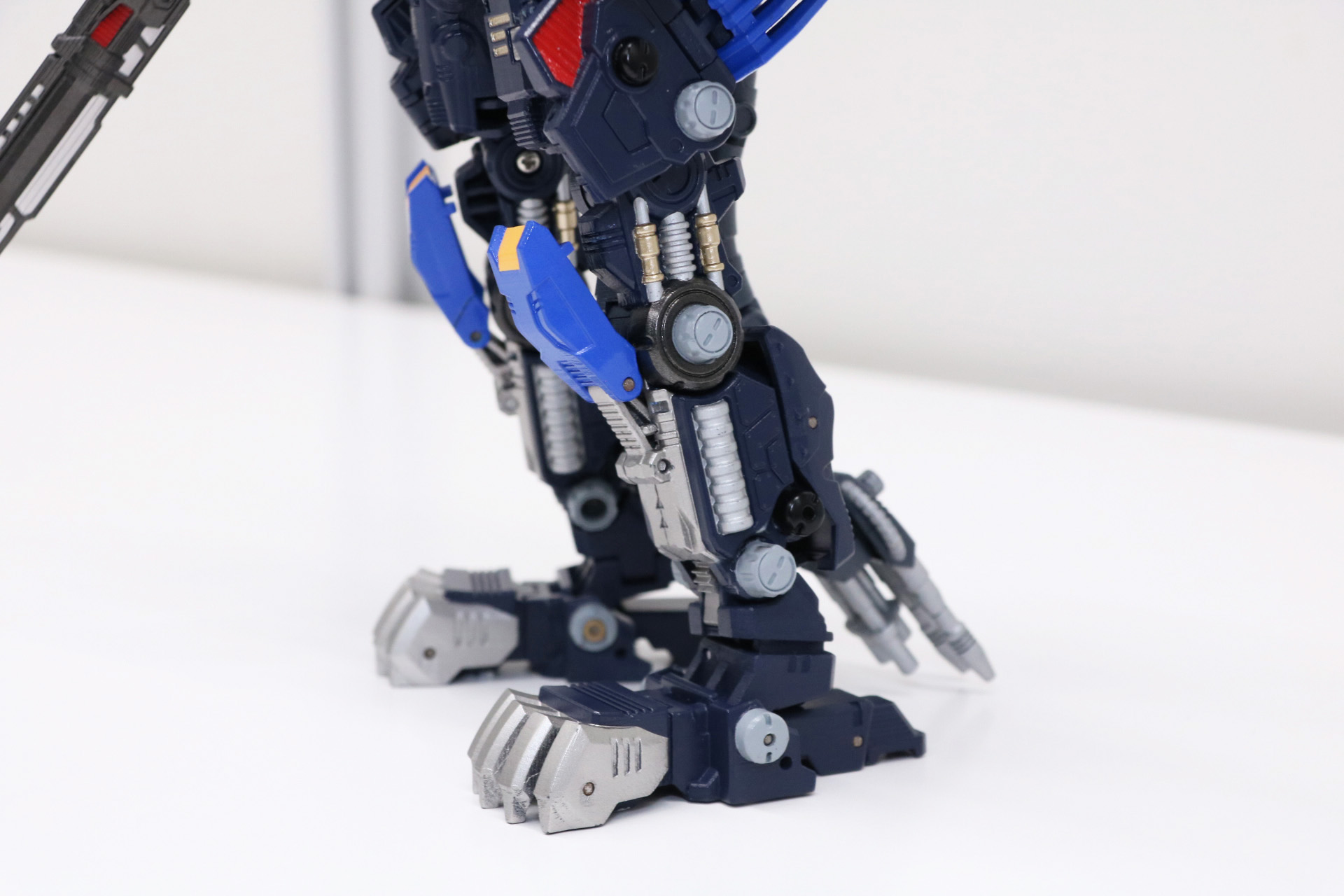 ライオン型ゾイド「シールドライガー」のしなやかな動物的なシルエットもしっかりと表現されている