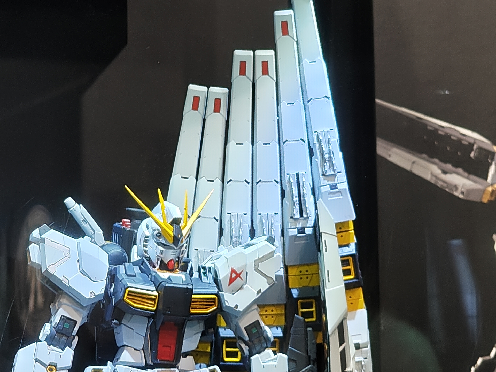 フィン・ファンネル全体