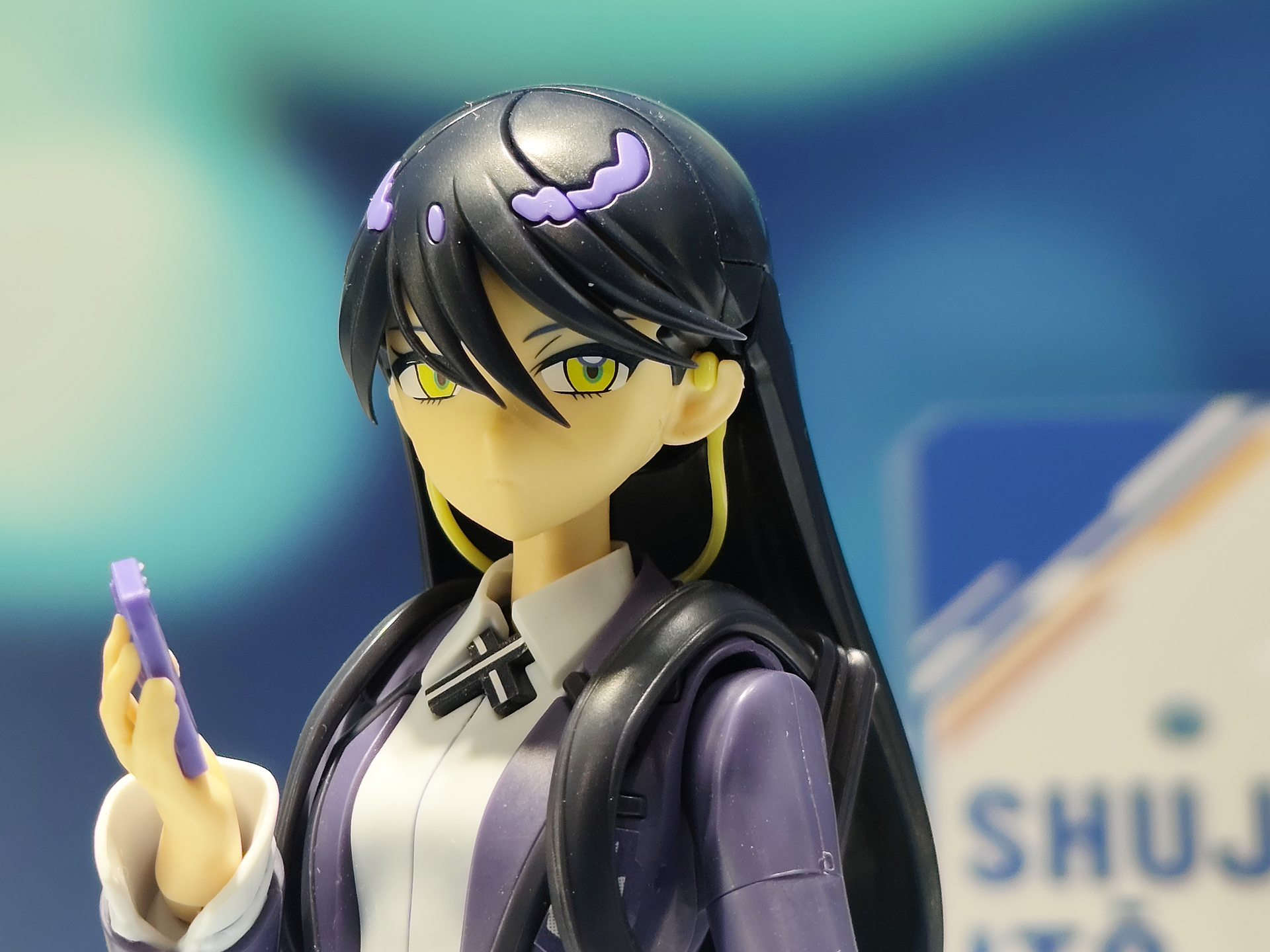 髪のハイライトを組立パーツで再現しているのが面白い