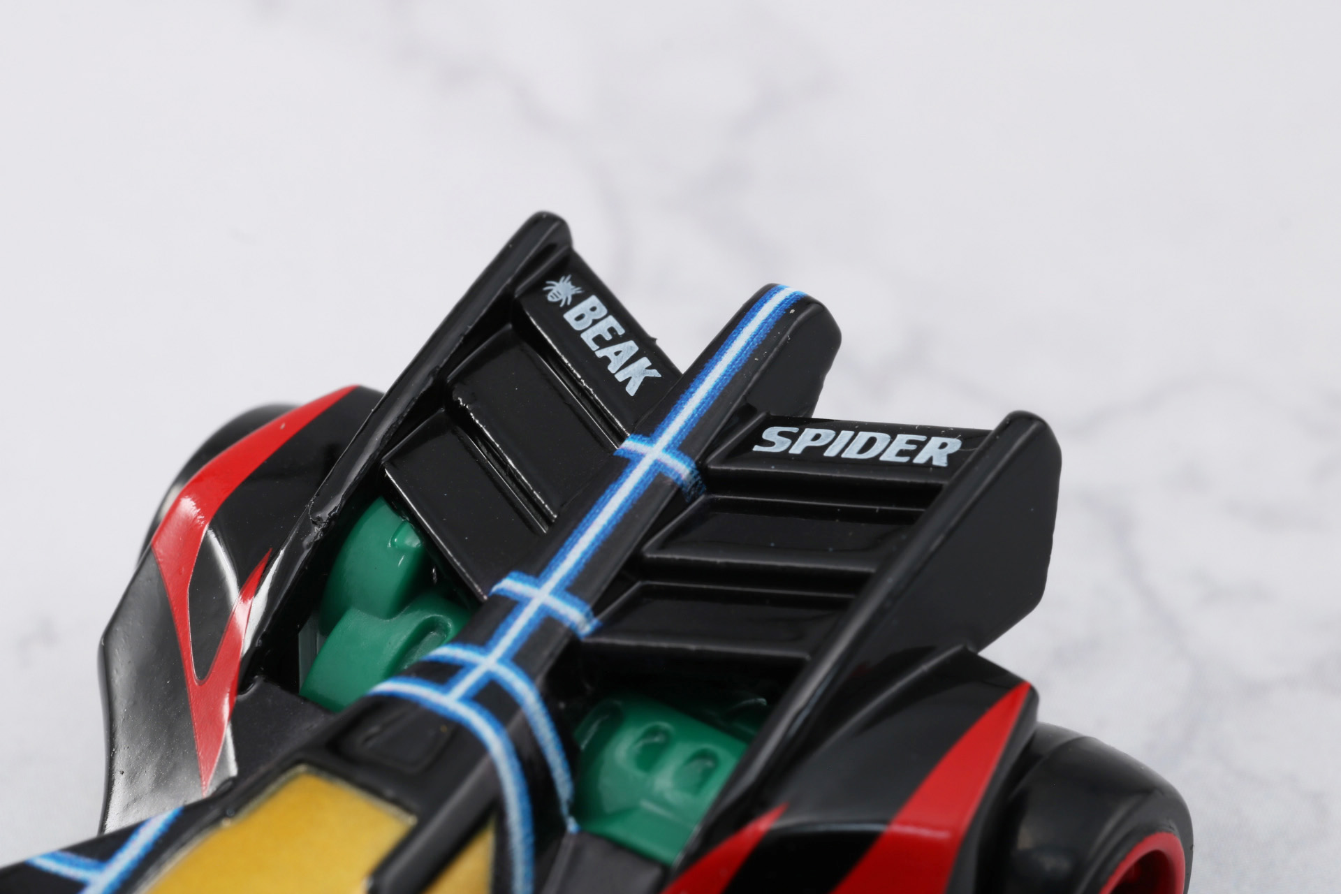 3段ウイングの細かな造形