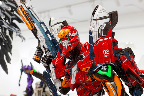 ヱヴァンゲリヲン新劇場版」エヴァ2号機がスタチュー化！【NEXT