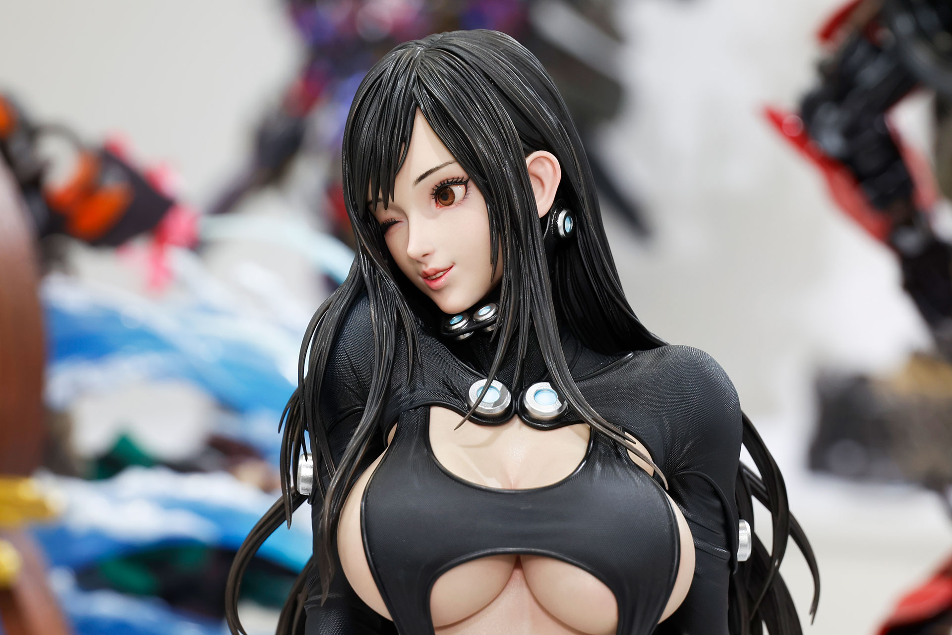 血色のいい素肌が美しい