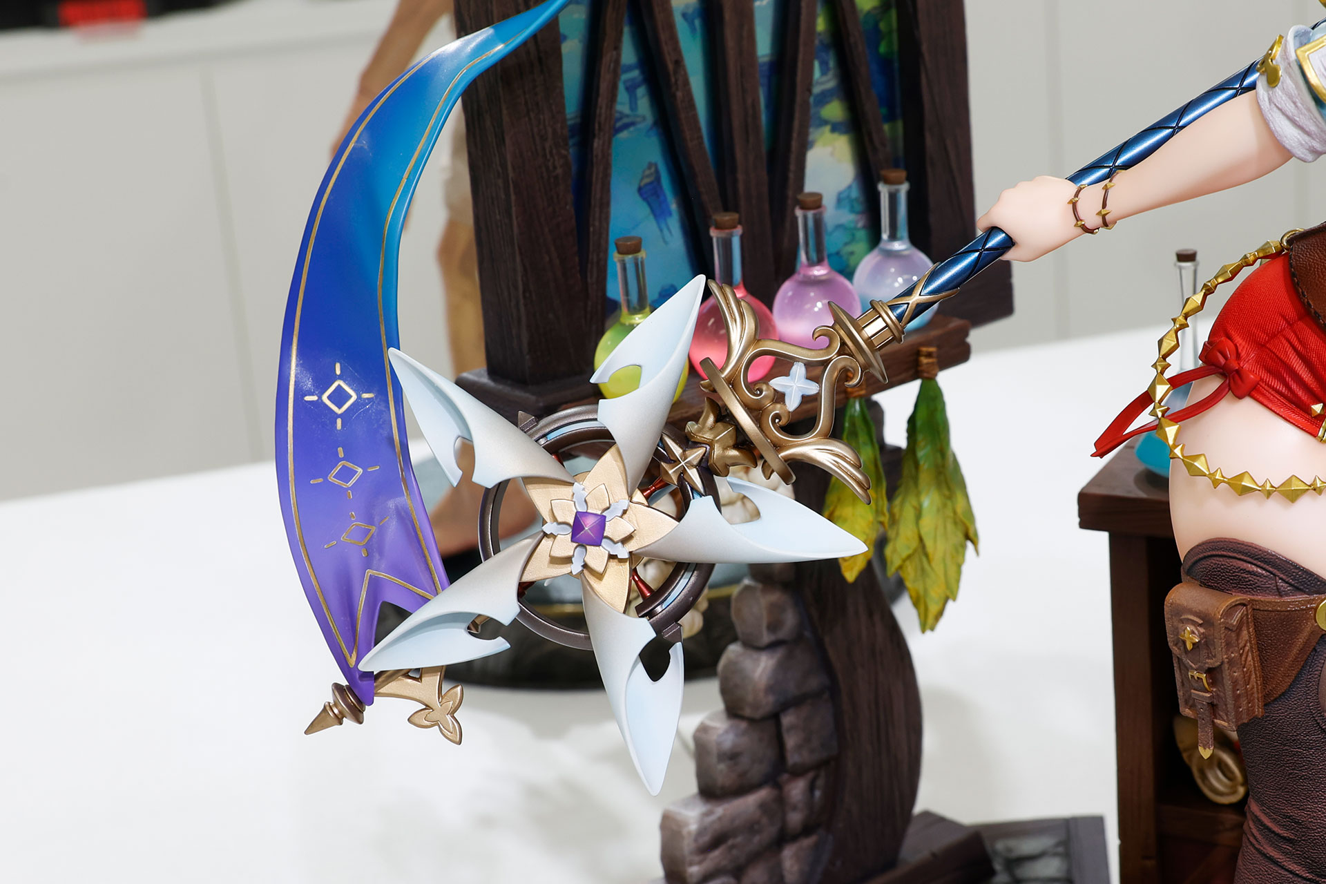 杖も細かく仕上げられている