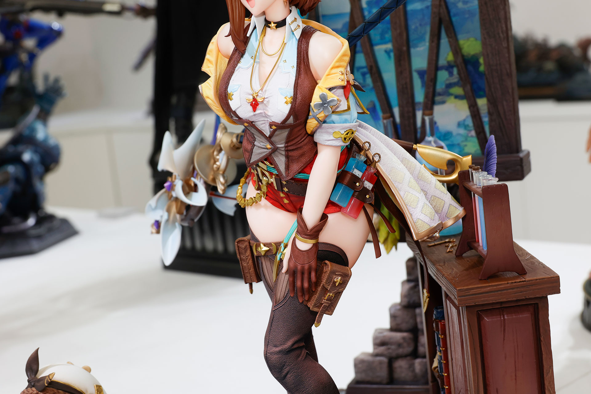 窓枠部分は別パーツになっている