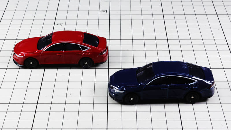 サイド：クーペにも似たスタイル