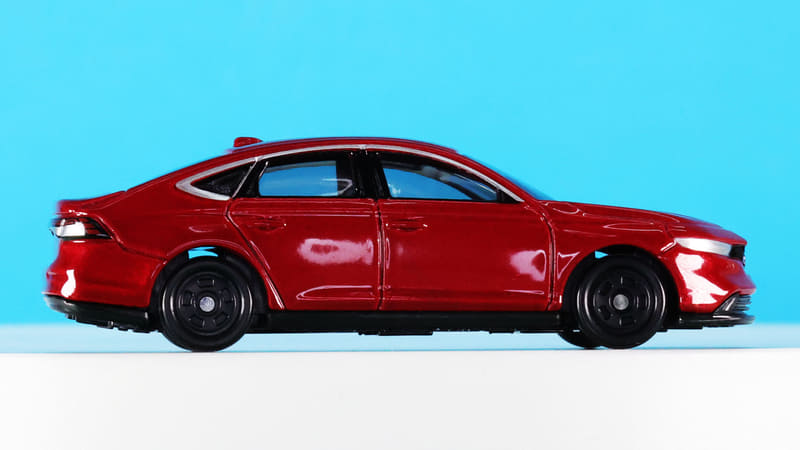 流麗なシルエットのアコード