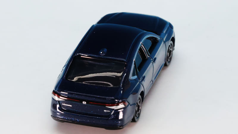 引き締まった塊感もあり、とてもオトナなたたずまいで魅了します