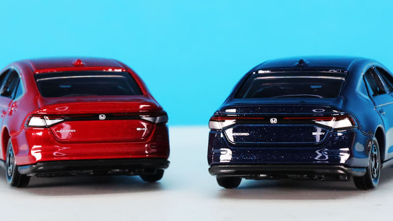 フロント下部のエアロ形状もシャープに表現しています