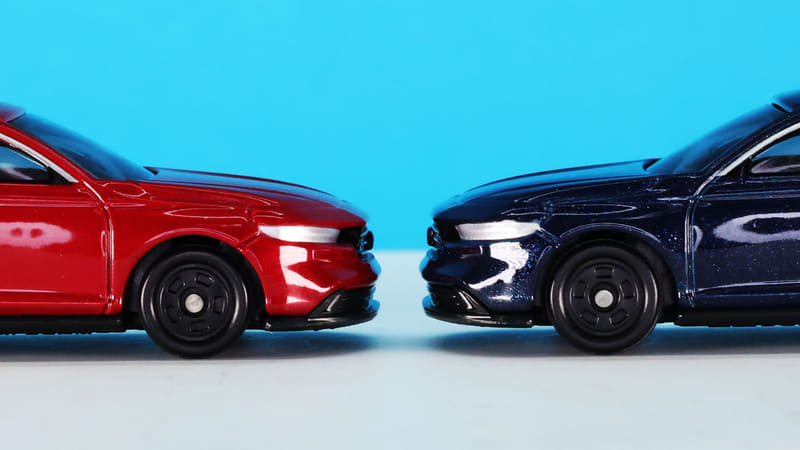 フロント下部のエアロ形状もシャープに表現しています