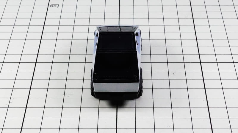 リア：カーゴスペースを備えます