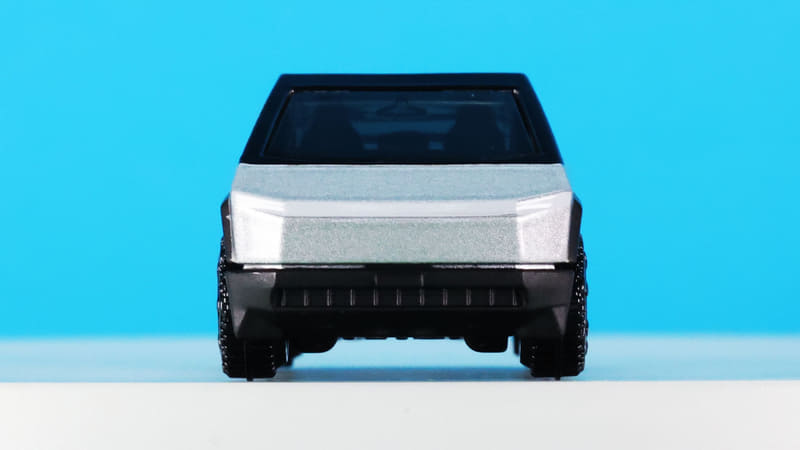 “クルマ”の概念を振り払った面白いフロントマスク