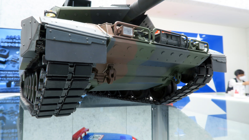 車体前方に追加された装甲